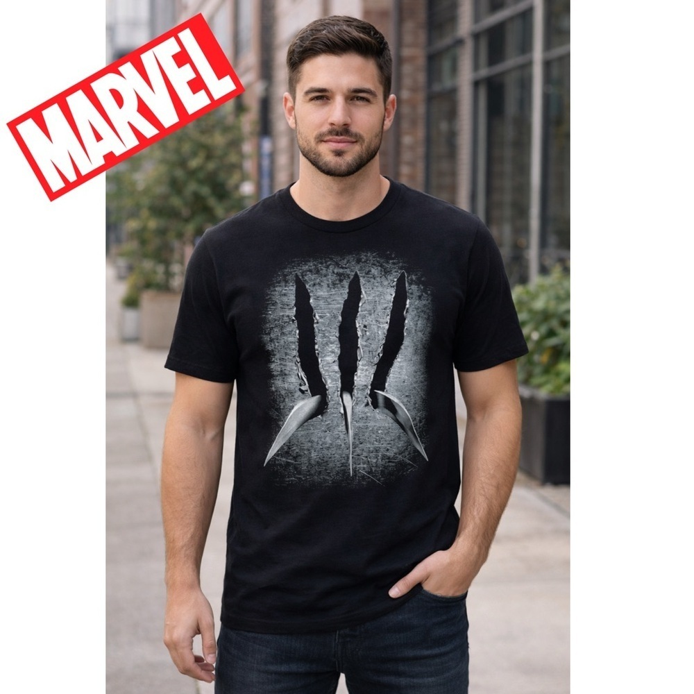 marvel short sleeve T-shirt size M